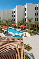 Budget-friendly Seaside Stay