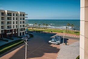 Budget-friendly Seaside Stay