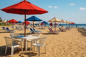 Budget-friendly Seaside Stay