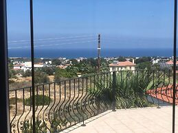 Villa Green Palace, Private Pool, Sea & Mountain Views , Spacious & Be