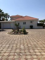Villa Green Palace, Private Pool, Sea & Mountain Views , Spacious & Be