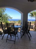 Villa Green Palace, Private Pool, Sea & Mountain Views , Spacious & Be