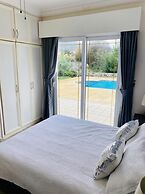 Villa Green Palace, Private Pool, Sea & Mountain Views , Spacious & Be