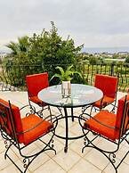 Villa Green Palace, Private Pool, Sea & Mountain Views , Spacious & Be