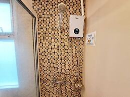 6C - 2 Bedroom Downtown Apartment With Shared Pool