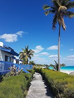 Spacious Villa On The Beach