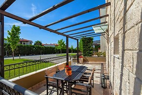 Sunny Villa in Chaniotis