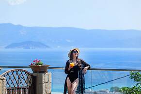 Sunny Villa in Chaniotis