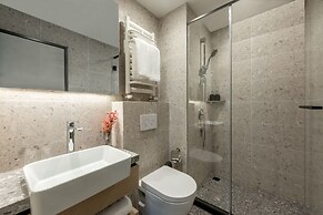 base-Sanlitun Serviced Apartment