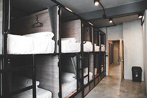 The Cube Hostel Khaosan