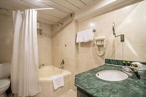 Azal Pyramids Hotel