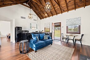 Grandview Accommodation - Hideaway Huts