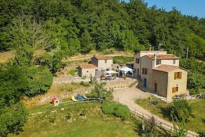 Podere del Ciacchi Among Tuscany Greenery