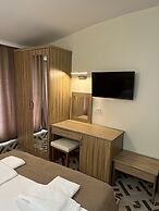 Era Holiday Hotel