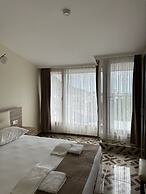 Era Holiday Hotel