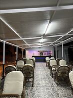 Era Holiday Hotel