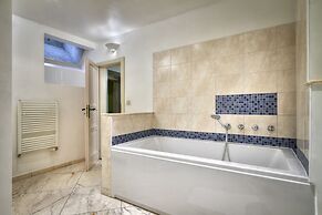 Black Star Suites