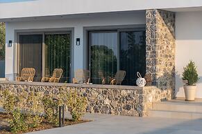 Villa Karydia with private pool