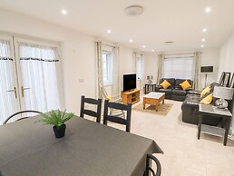 Beckside House