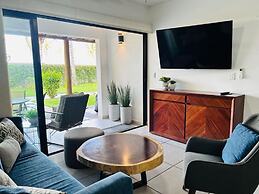 Palmilla Apartments
