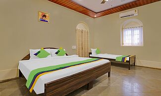 Treebo Cecil Resort Matheran With Swimming Pool