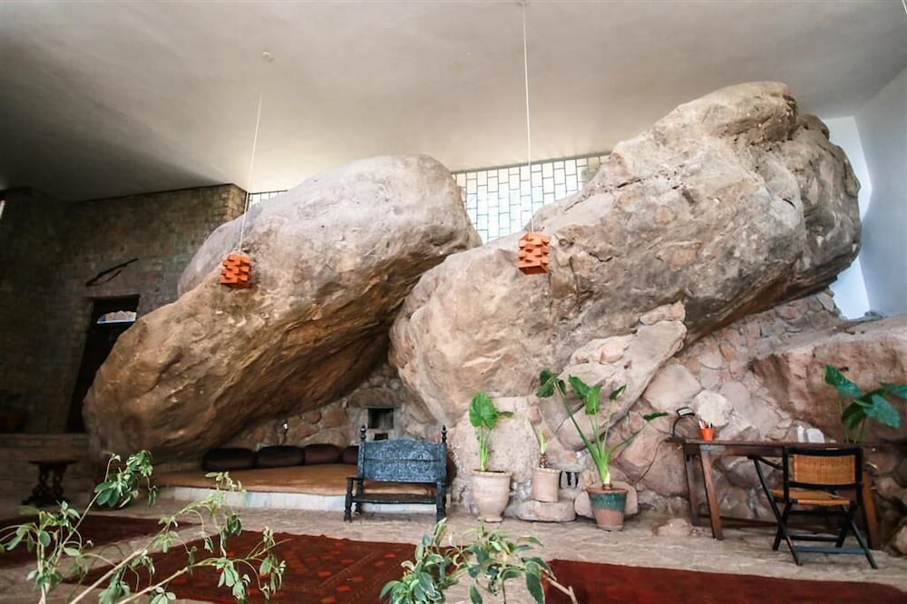 Samarkand House