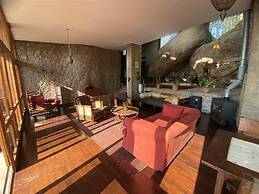 Samarkand House