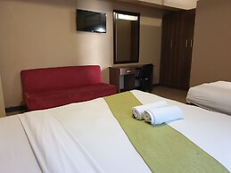 hotel cube