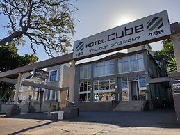 hotel cube