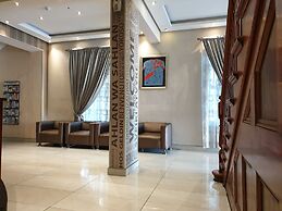 hotel cube