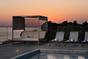La Vista Suites