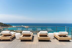 Icarus Luxury Beachfront Villa