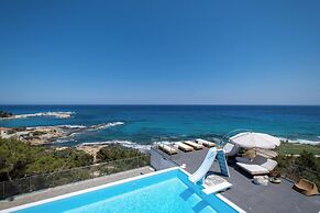 Icarus Luxury Beachfront Villa