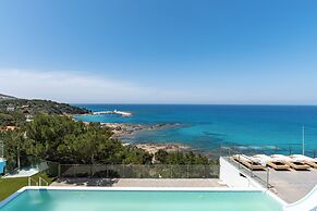 Icarus Luxury Beachfront Villa