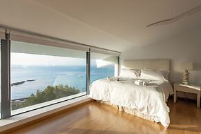 Icarus Luxury Beachfront Villa