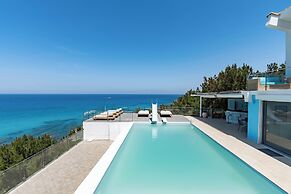 Icarus Luxury Beachfront Villa