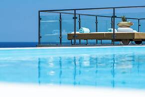 Icarus Luxury Beachfront Villa