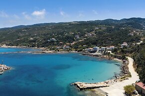 Icarus Luxury Beachfront Villa