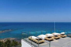 Icarus Luxury Beachfront Villa