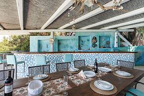 Icarus Luxury Beachfront Villa