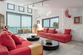 Icarus Luxury Beachfront Villa