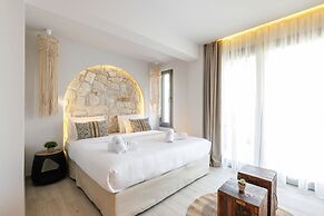 Amalthia Luxury Suites