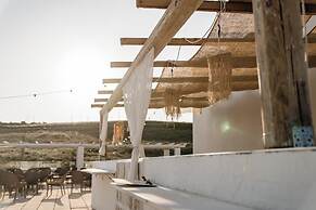 DE MARE WINE RESORT