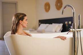 DE MARE WINE RESORT