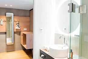 Coreum Hotel