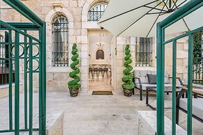 Nina Luxury Apartment
