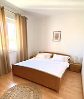 Spacious 2-bed Apartment in Cavtat