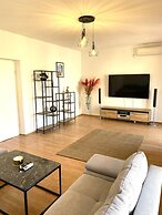 Spacious 2-bed Apartment in Cavtat