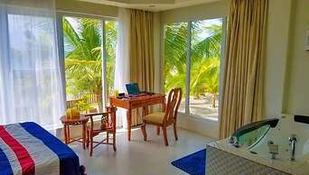 Crystal Shore Beach Resort powered by Cocotel