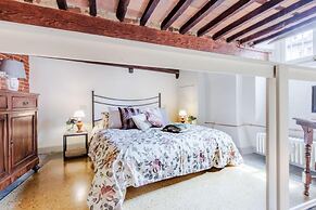 Casta Dama Apartment